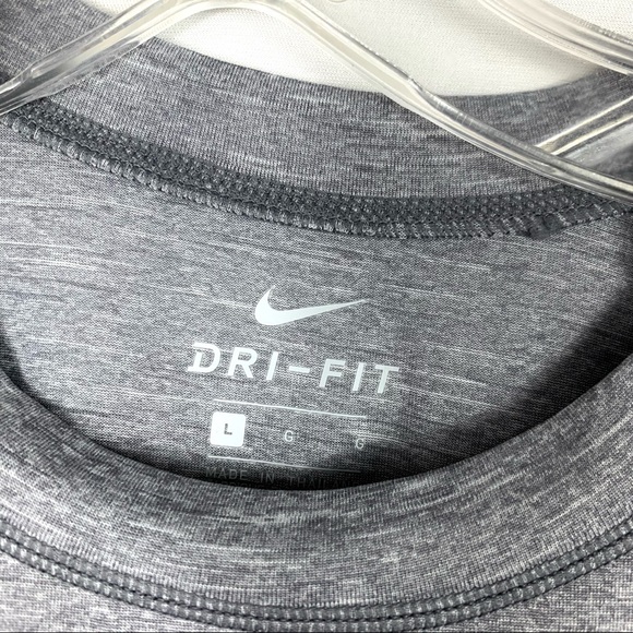 NWT Nike Men's Short Sleeve Rashguard Swim Tee - Picture 3 of 4